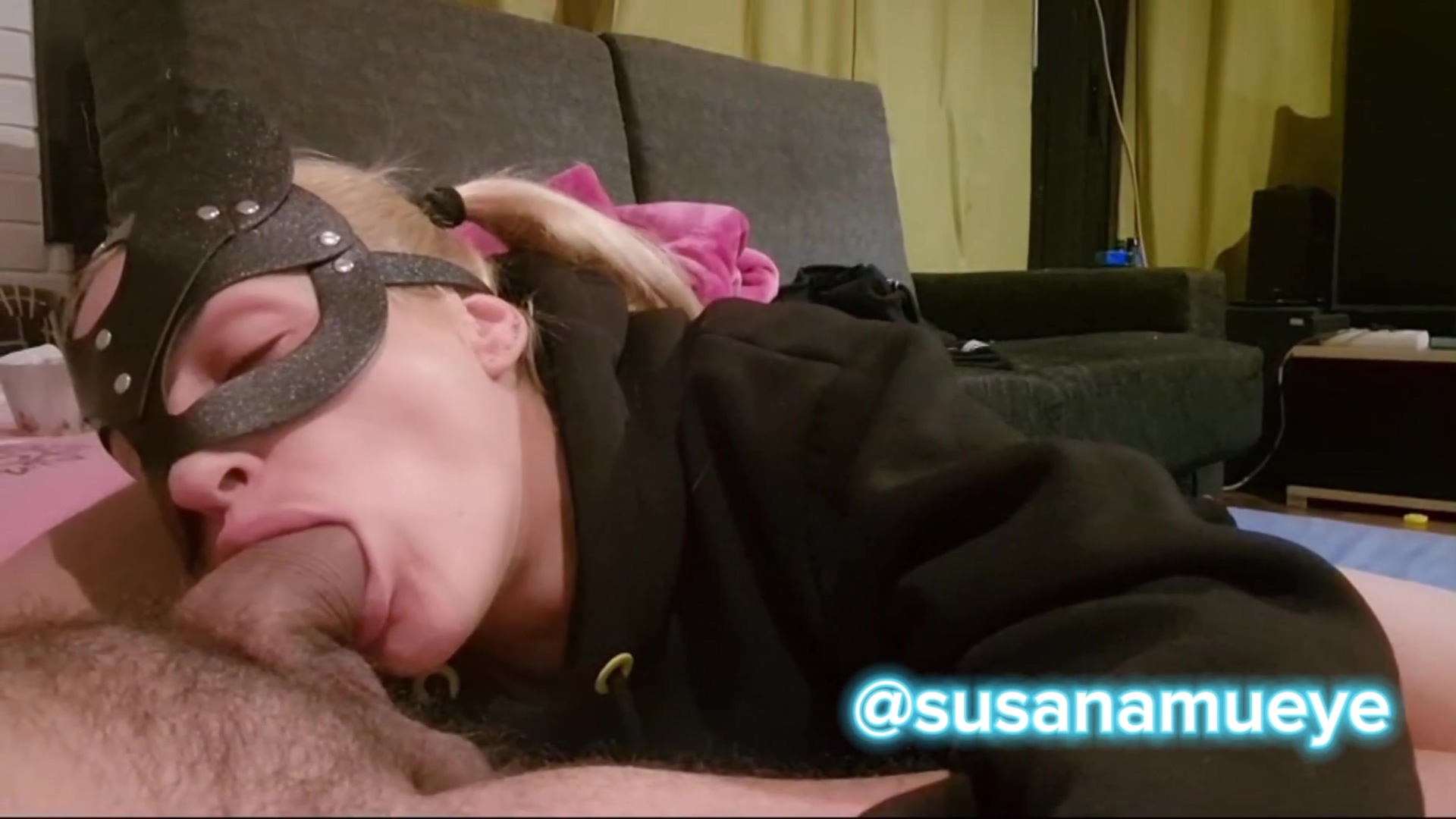 Back To The Routine! Suck And Keep Going! Sucking Lovers Cock While Husband Works!